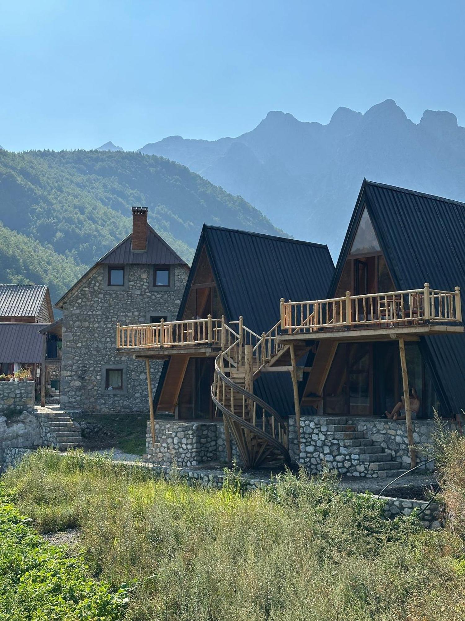 Guest House Kukaj Valbona Exteriör bild